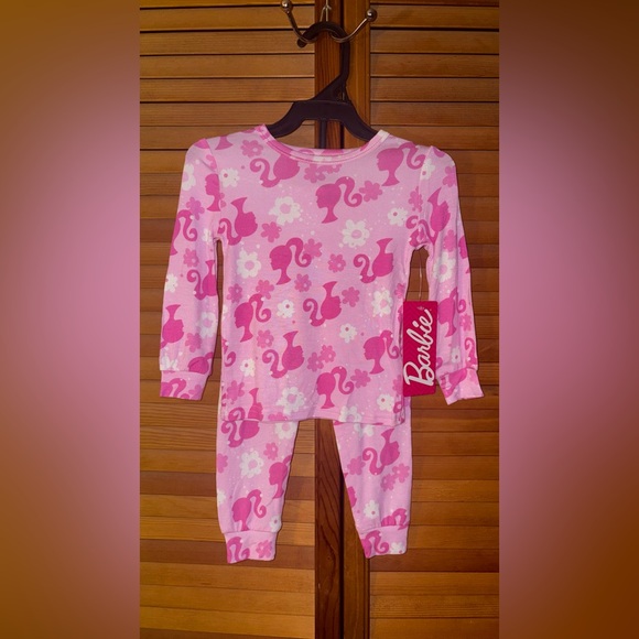 Barbie Toddler Pajama Set – (NWT) Size: 2T - Picture 5 of 6